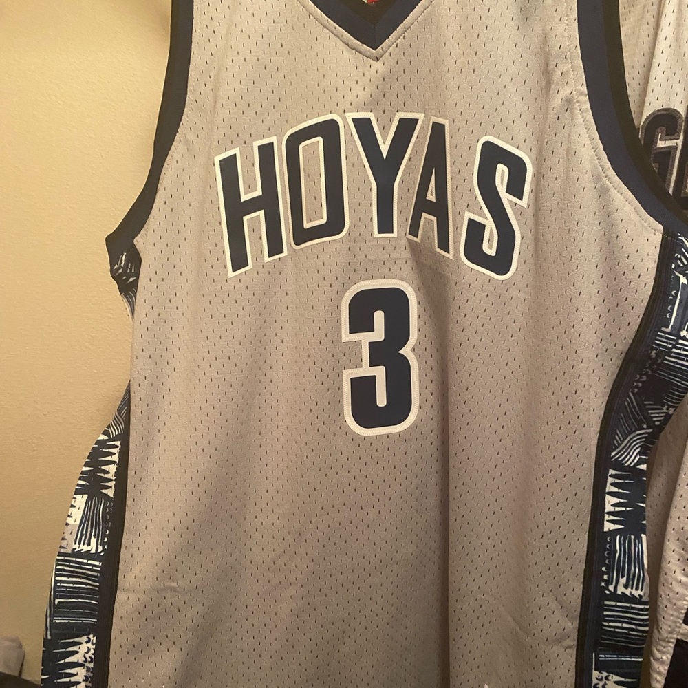 Allen Iverson Georgetown Hoyas jersey  Xl